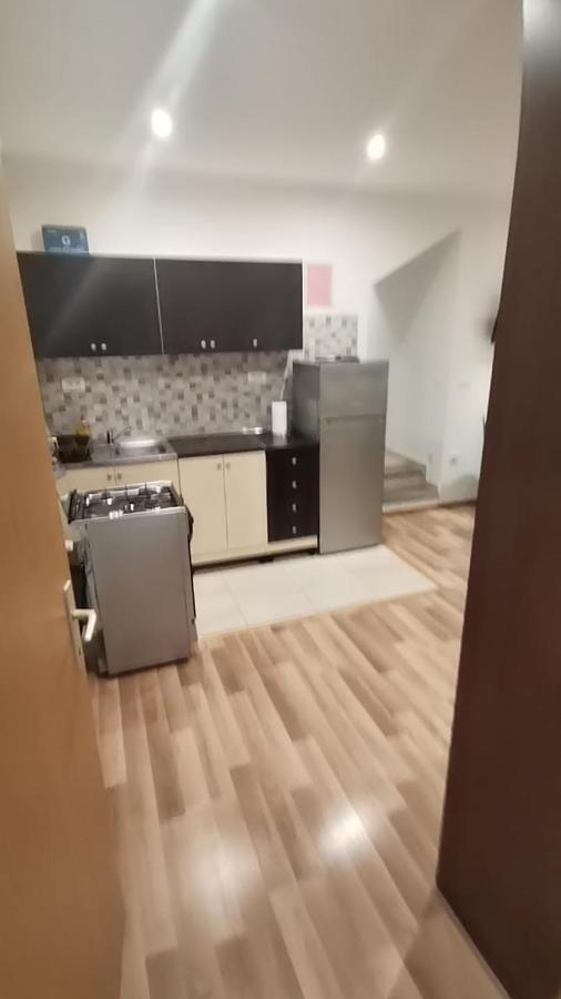 Trilj Apartman Jurika Exterior foto